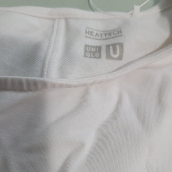 π₯ Uniqlo Heattech Long Sleeve Shirt | Size XL | Warm Layering Staple π₯ - Picture 3 of 3